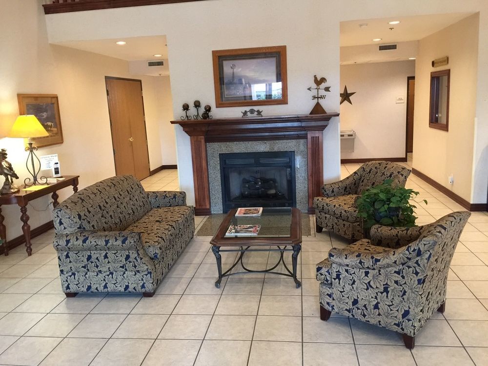 Quality Inn & Suites Lampasas Exterior photo