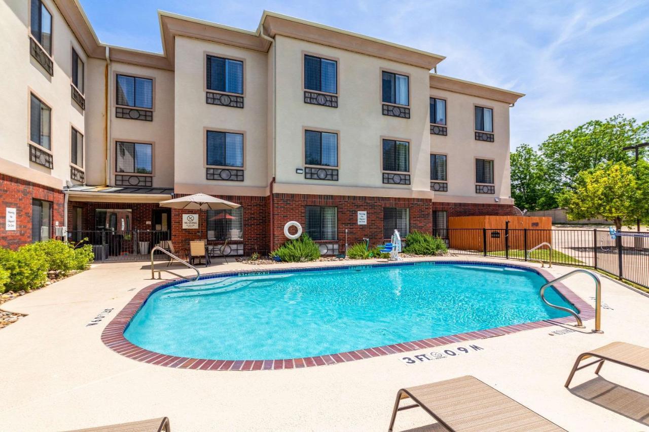 Quality Inn & Suites Lampasas Exterior photo
