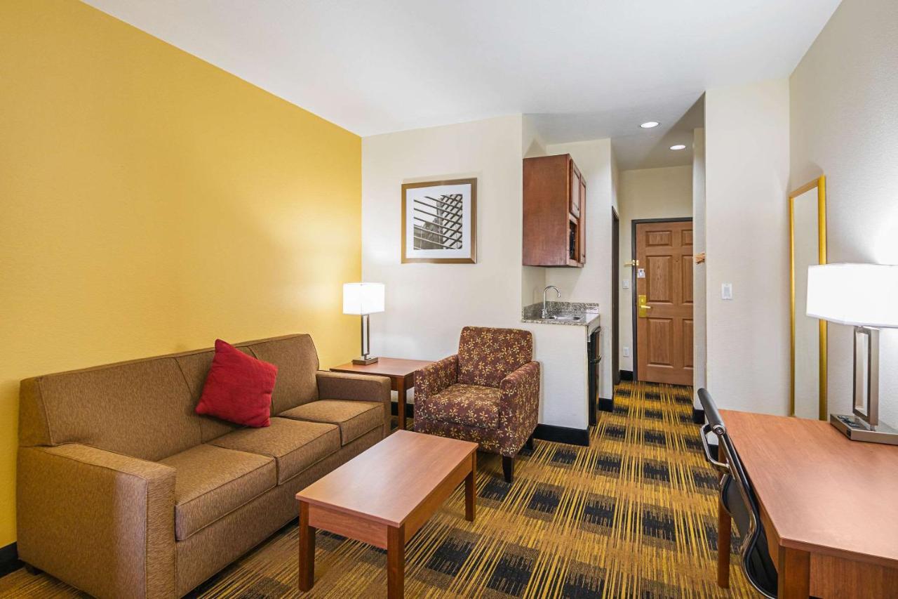 Quality Inn & Suites Lampasas Exterior photo